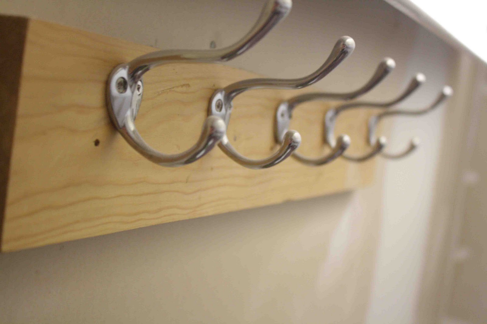 How to Organize Your Clothes And Save Space