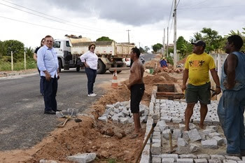 Governadora e Sec Kátia Pinto visitam obra de implantação e pavimentação da estrada que liga a BR 406 a Serrinha - Elisa Elsie (5)