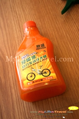 Road bike wash and wax Road bike wash and wax