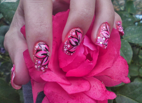 DSC04346 1 Flower Nail Art Designs