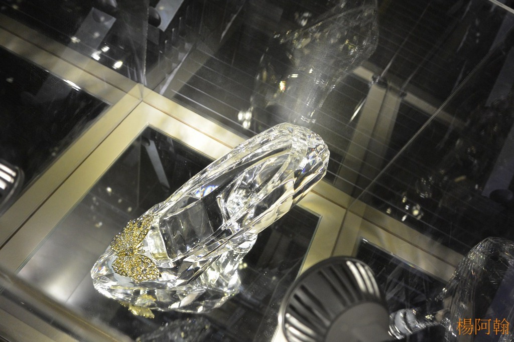 [1224%2520104%2520-%2520%25C3%25AA%25C3%25AB%253C901tyU%255B3%255D.jpg]