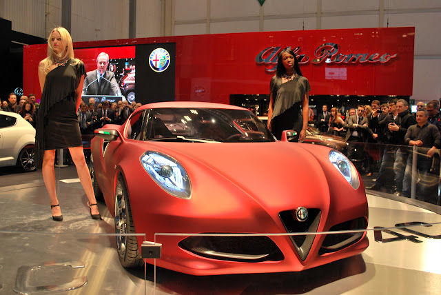 alfa-romeo-4c-pictures-2011-10.jpg