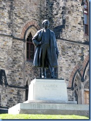 6615 Ottawa - Parliament Buildings Wellington St - statue of Sir Wilfred Laurier