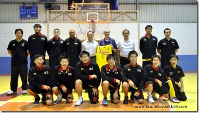 The US Ambassador to Brunei Darussalam Mr. Daniel L. Shields paid a courtesy call to the Brunei National Basketball Team. (click photo to enlarge)