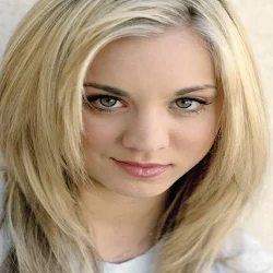 Wallpapers De Kaley Cuoco Foto 19