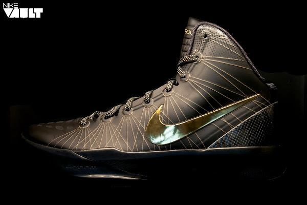 Release Reminder: Nike LeBron 9 P.S. Elite Home & Away | NIKE LEBRON -  LeBron James Shoes