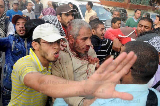 صور من الفوضى المنظمة التي تقف وراءها المعارضة المصرية وما تسمى جبهة الإنقاذ 426402_440628759355559_55077736_n
