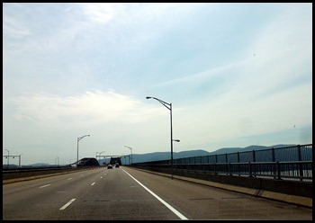09 - Crossing Hudson River Bridge (5-1.5)