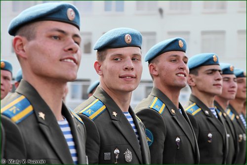 Фотографии 132-го выпуска РВВДКУ