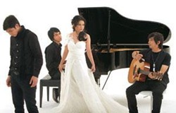 [Ungu%2520%2526%2520Rossa%2520-%2520Ku%2520Pinang%2520Kau%2520Dengan%2520Bismillah%255B4%255D.jpg]