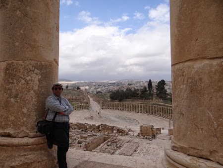 16. Piata ovala Jerash.JPG