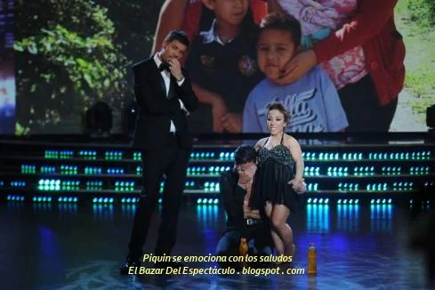 Piquin se emociona con los saludos.jpg