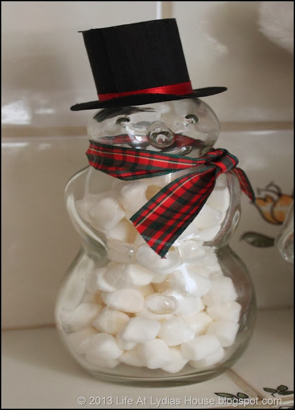 marshmallow snowman