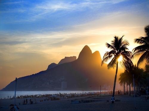 [Praia-de-Ipanema-RJ-a-noite%255B9%255D.jpg]