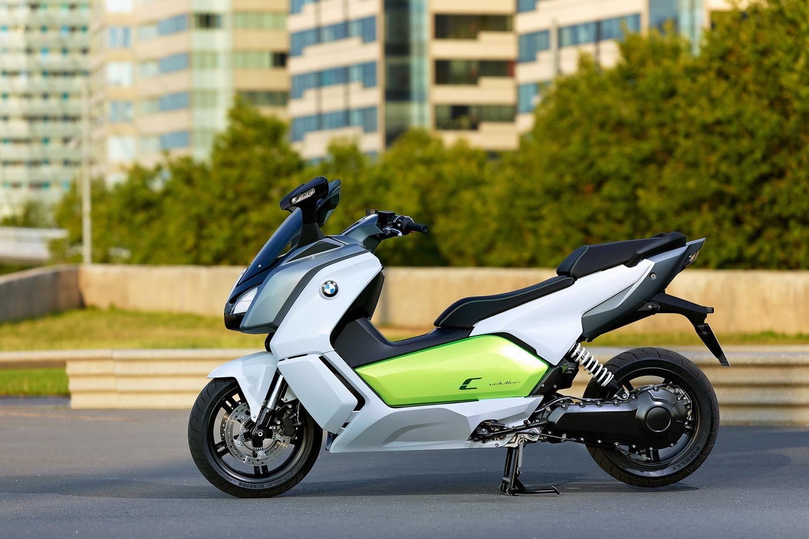 [BMW-Electric-Scooter-28%255B2%255D.jpg]