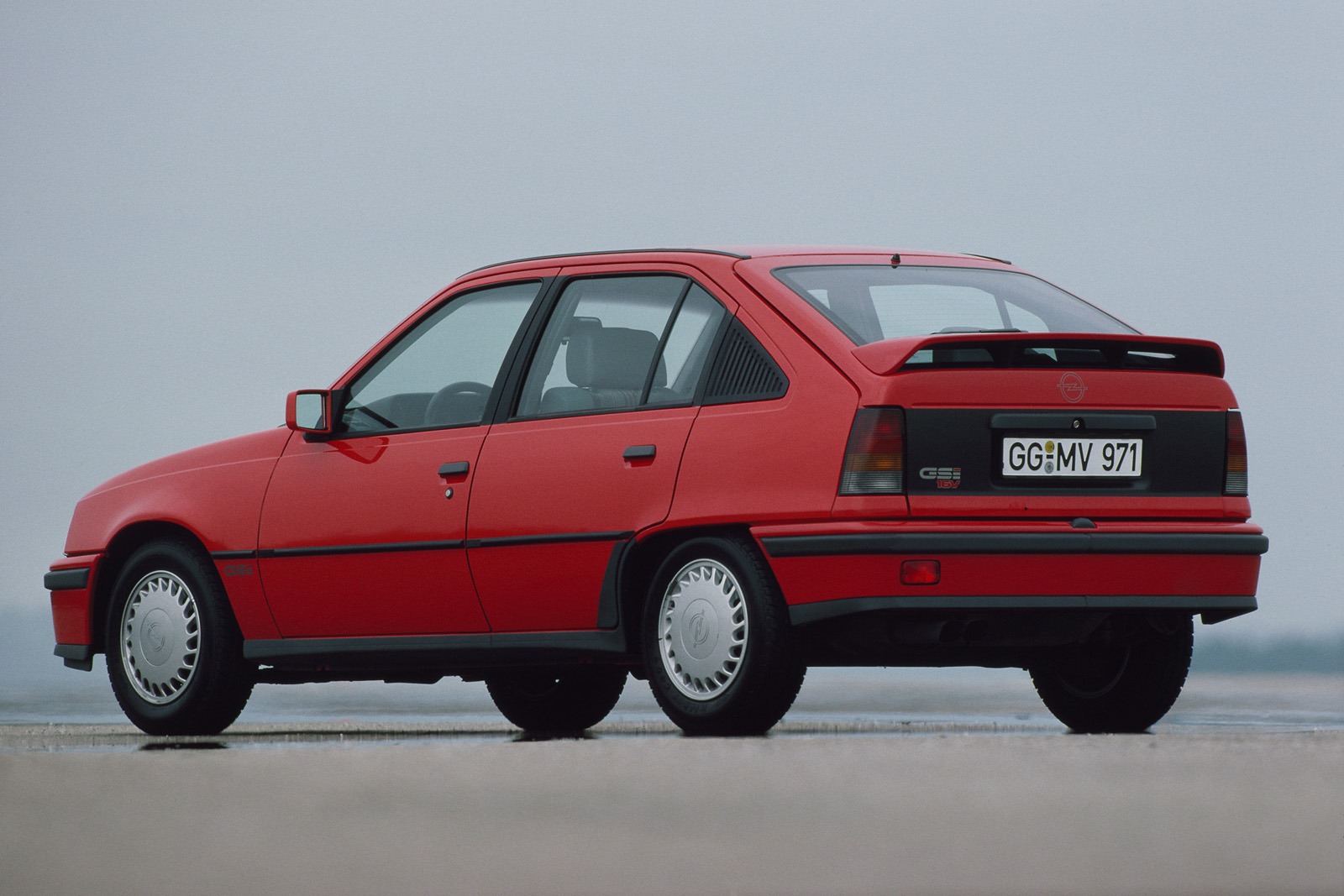 [13-Opel-Kadett-GSI-10811%255B7%255D.jpg]