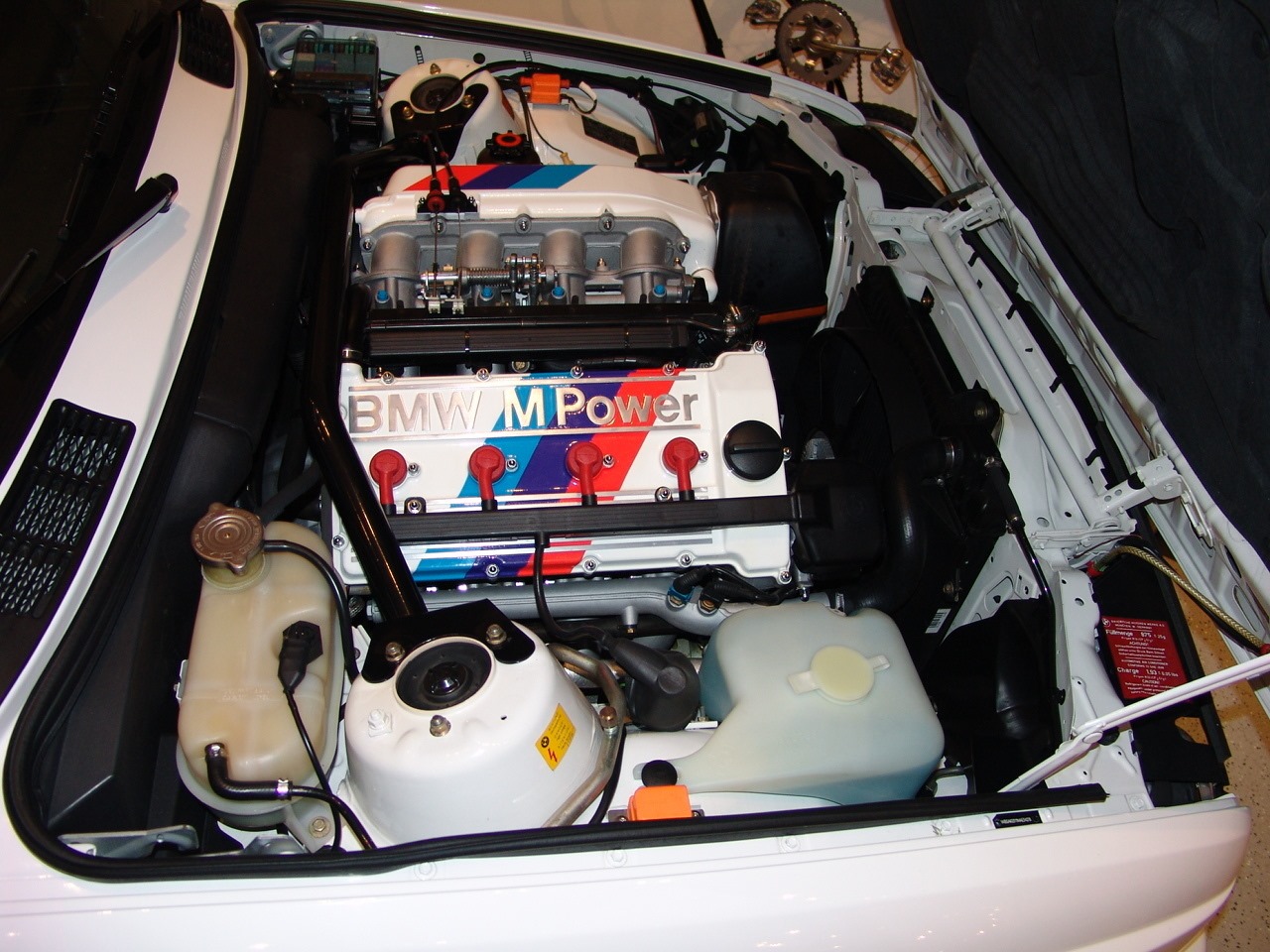 [1991-BMW-M3-EVO-Carscoop4%255B2%255D.jpg]
