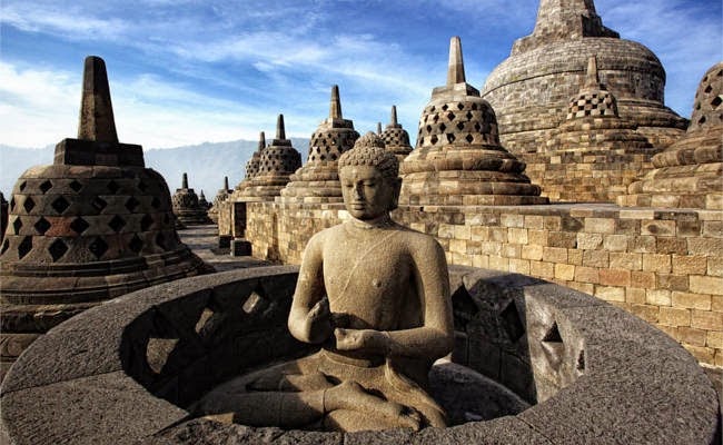 [Yogyakarta-Temples2.jpg]