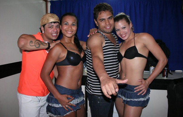 [MEGA%2520RITZ%2520A%2520BANDA%255B3%255D.jpg]
