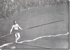 0630 Charles Blondin traverse les chutes du Niagara sur un câble tendu