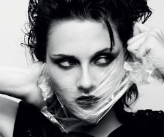 [Kristen%2520Stewarts%2520-%2520Capa%2520Faixa%2520360%2520%25282%2529%255B4%255D.jpg]