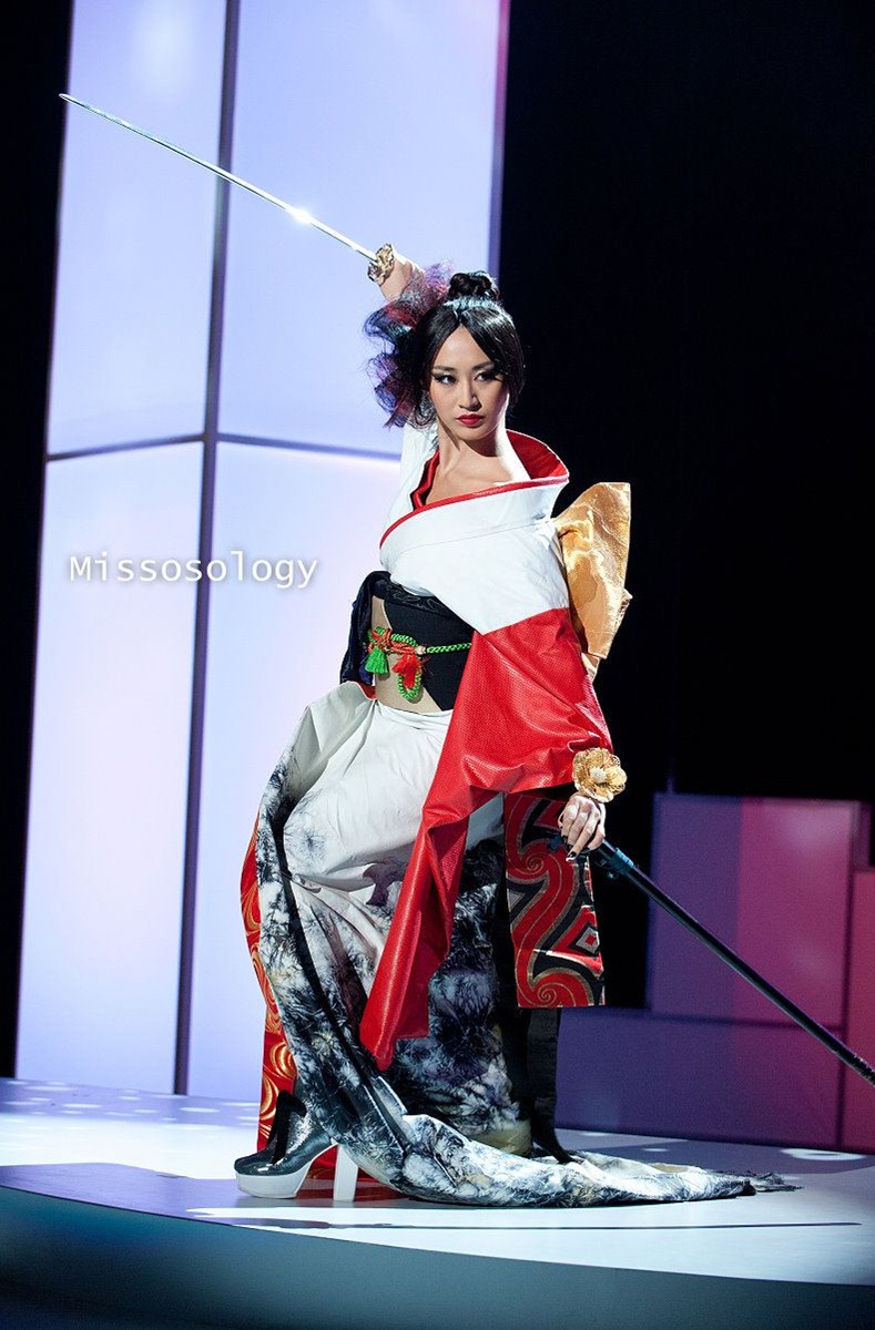 [miss-uni-2011-costumes-495.jpg]