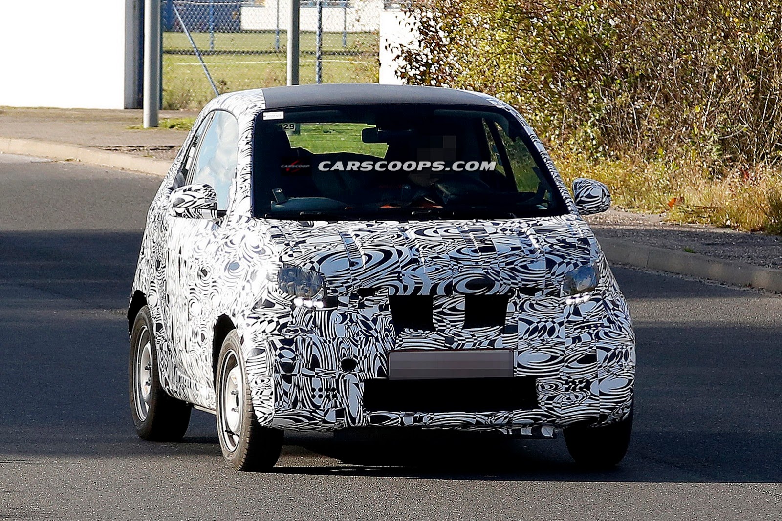 [2014-Smart-Fortwo-Final-3%255B8%255D.jpg]
