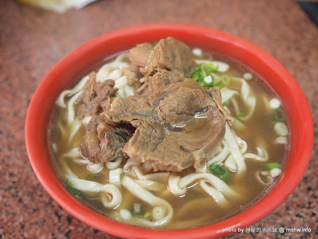哪裡好吃哪裡去:美食避雷箴 【食記】台中老爺牛肉麵@北區台中二中 : 清燉感的紅燒味..@@|| 【食記】台中老爺牛肉麵@北區台中二中 : 清燉感的紅燒味..@@|| 中式 北區 區域 午餐 台中市 晚餐 牛肉麵 飲食/食記/吃吃喝喝 麵食類