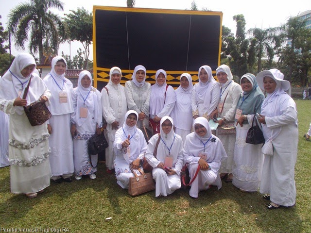 [panitia%2520manasik%2520haji%2520bagi%2520RA%255B8%255D.jpg]