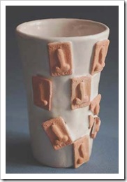 Caos, vaso ceramica h30 cm portafortuna con falli (Angela Campanile 2010 picc.)