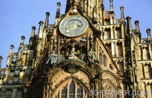 [Frauenkirche-mannleinlaufen074_800x515%255B6%255D.jpg]