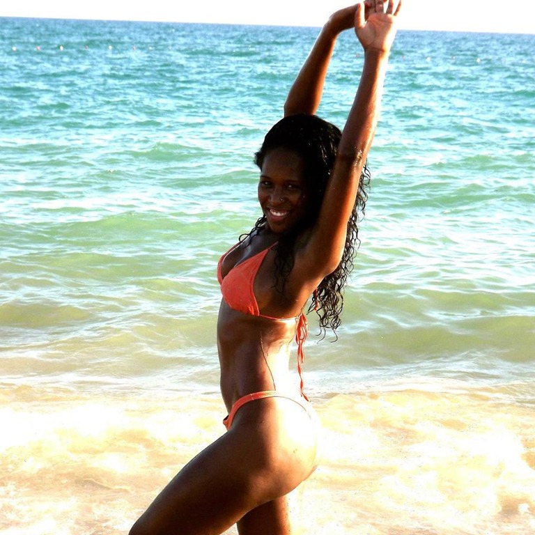 [bela%2520mulher%2520%25288%2529%255B2%255D.jpg]