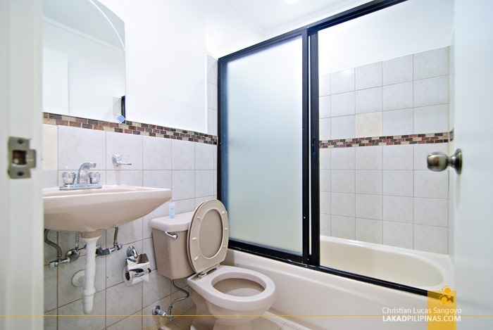 Clean Toilet and Bath at Subic Homes in Zambales