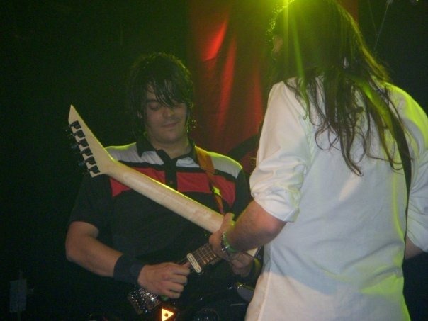 [227927_1049023219722_1049952047_173708_8116_n%255B5%255D.jpg]