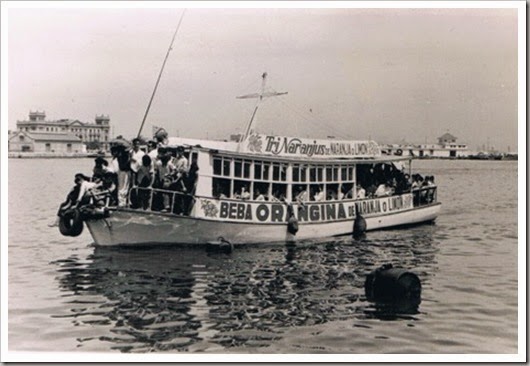 Embarcación Golondrina y Trinaranjus, en el puerto. 1956