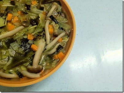 Seaweed mushroom soup