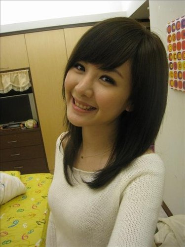 安心亚图片