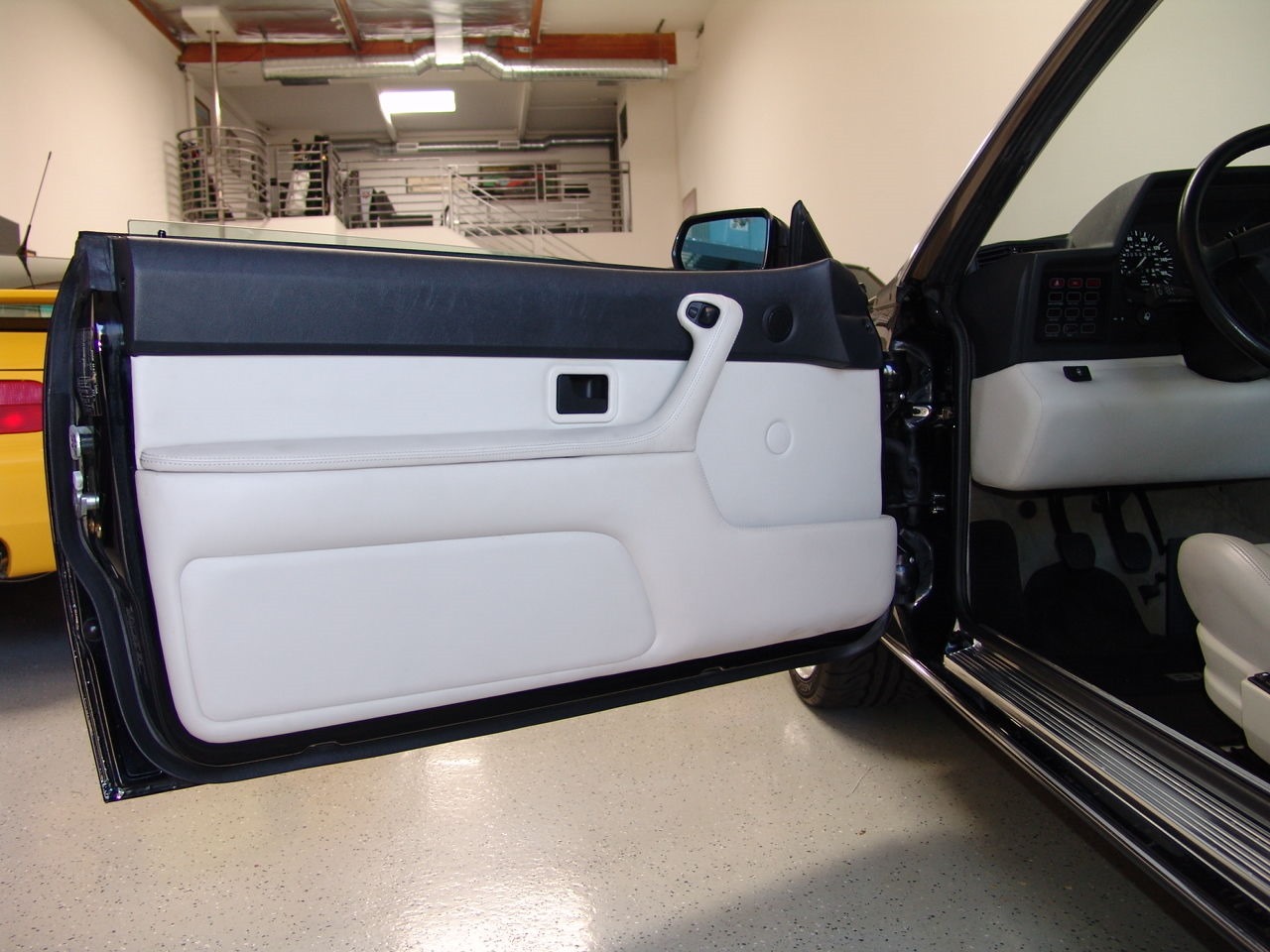 [1988-BMW-M6-Carscoop13%255B2%255D.jpg]
