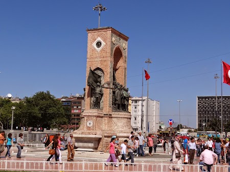 27. Monumentul Independentei.JPG