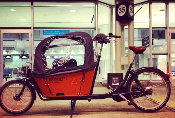 Dutch cargo bike - biking to the airport