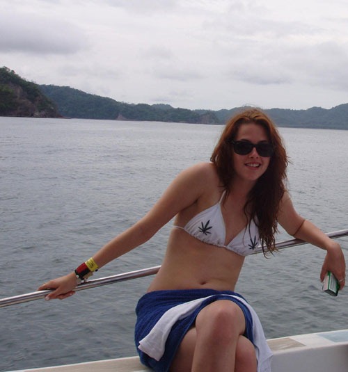 [Kristen%2520Stewarts%2520-%2520Capa%2520Faixa%2520360%2520%25289%2529%255B4%255D.jpg]