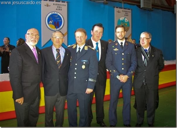 La comisión de la Cofradía en la Base Aérea de Albacete