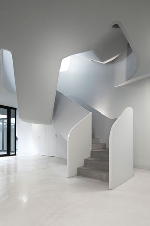 Casa OLS de J Mayer H Arquitectos escaleras