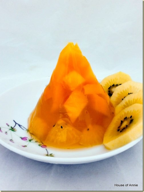 Mango and kiwi fruit jelly