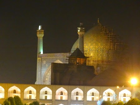 39. Moschee luminata.JPG