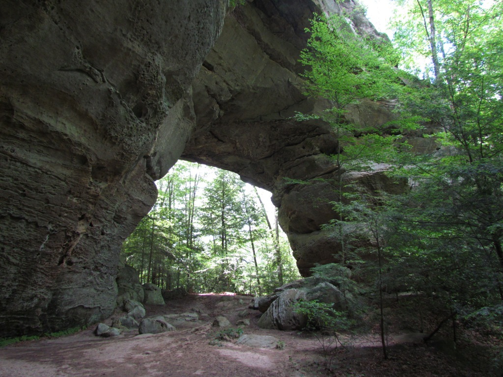 [james_twin_arches_south_arch3.jpg]