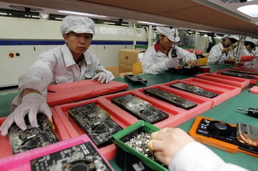 [foxconn-employee-640x426%255B6%255D.jpg]