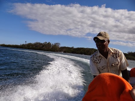 Ile aux Cerfs, insula cerbilor din Mauritius: Cu salupa pe Oceanul Indian