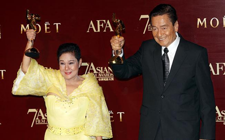 Nora Aunor and Eddie Garcia with their 7th Asian Film Awards trophies