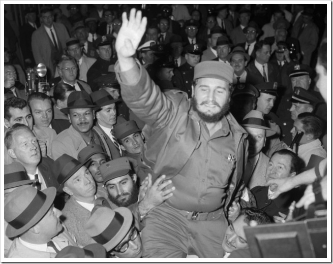 fidel-castro-greets-crowds-new-york-city-1959